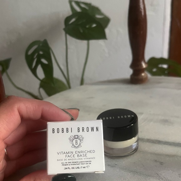 ✨$5 bobbi brown vitamin enriched face base mini - Picture 2 of 2